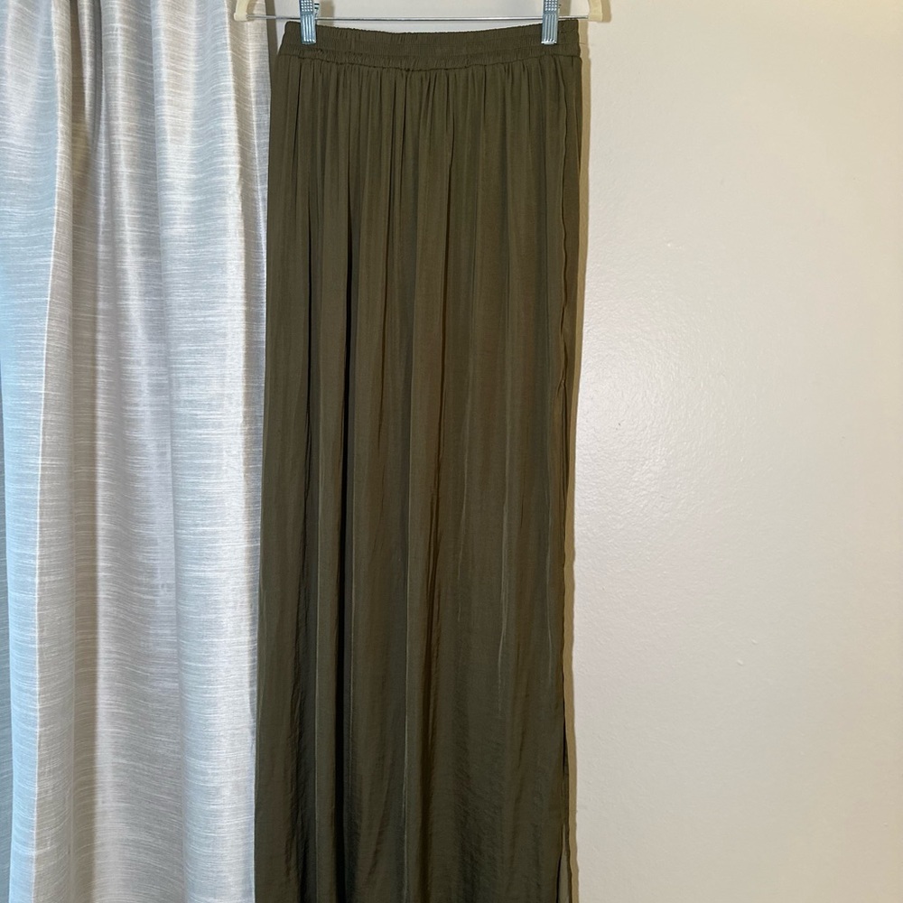 Maxi olive green skirt